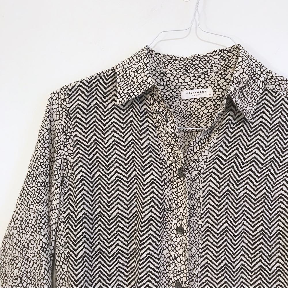 Equipment | Silk Femme Micha Offset Zebra Blouse - Picture 2 of 7